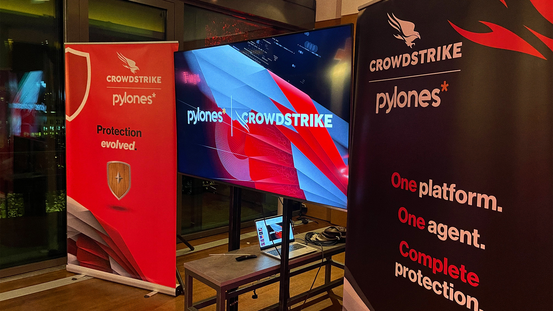 Crowdstrike & Pylones B2B Event Project AMG MEDIA